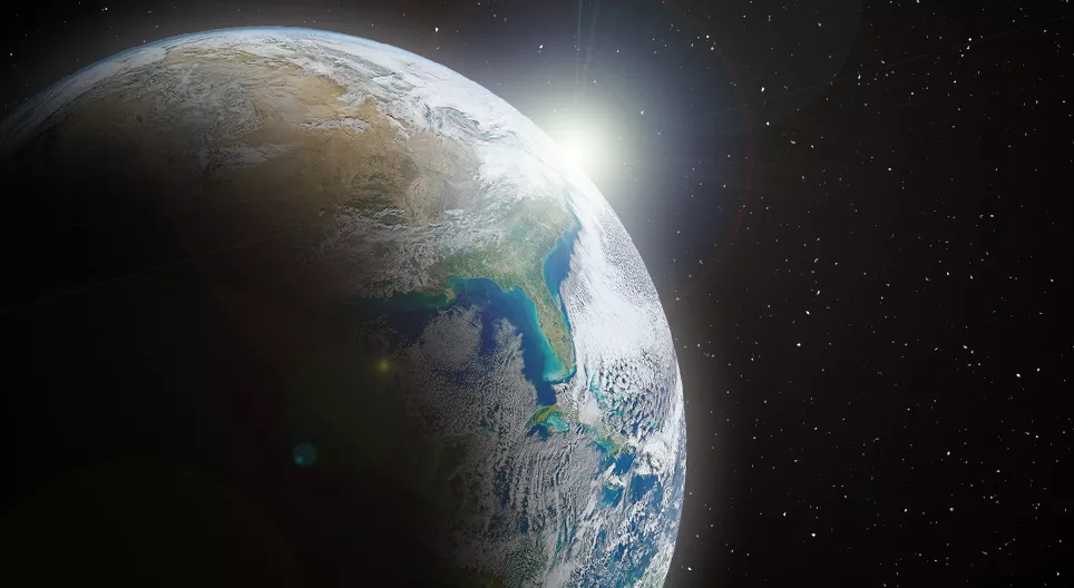 Kölcsönhatásban a forgó Földdel