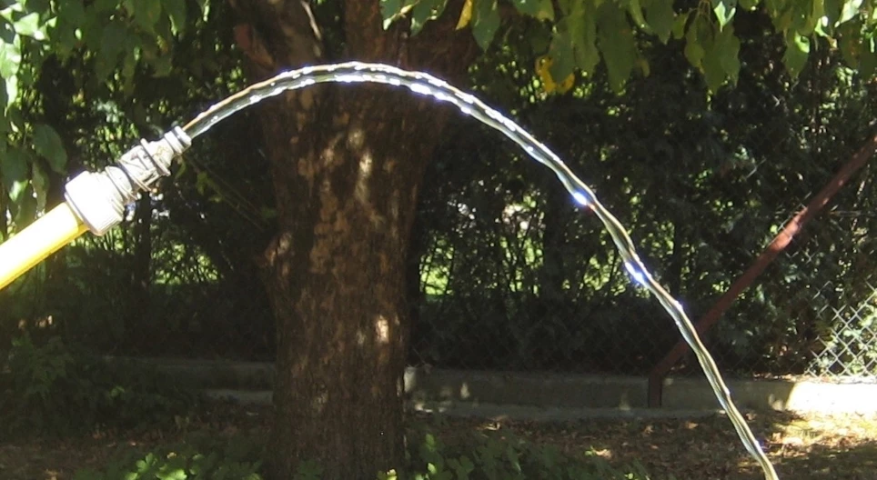 Ferde hajítás pályagörbéje (felfelé)