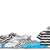 Kisfiú metallicás pólóban