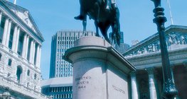 London belvárosa, a City, Nagy-Britannia pénzügyi és kereskedelmi központja