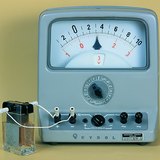 Voltage can be measured between copper and zinc plates if they are placed in dilute sulfuric acid Voltage can be measured between copper and zinc plates if they are placed in dilute sulfuric acid