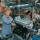 Assembly of Renault car engines