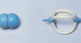 A nitrogénmolekula kalott- és pálcikamodellje