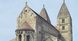 Jáki templom (13. század közepe, román)