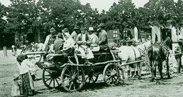 Munkába, ún. napszámba induló falusi nincstelenek