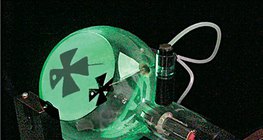 A katódsugarak egyenes vonalban terjednek