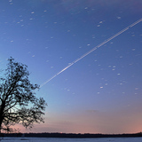 A Nemzetközi Űrállomás és a róla levált Endeavour űrsikló pályája az égen
