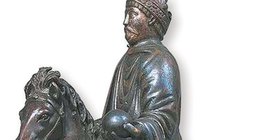 Nagy Károly (768–814) lovas szobra