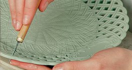 Stvaranje porcelanskog tanjura Herend