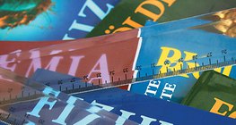 Mozaik-tankönyvek és vonalzó