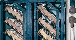 Tojások egy keltetőgépben