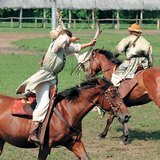 Hagyományőrzők honfoglalás kori viseletben
