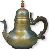 Gazdagon díszített török kanna