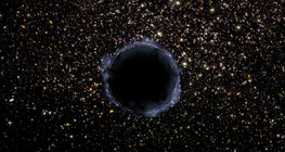 Gömbhalmaz fekete lyukkal (elképzelt képét utólag illesztették a fotóra)