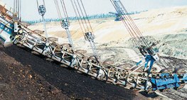 Külszíni lignitbánya Visonta mellett, a Mátra lábánál