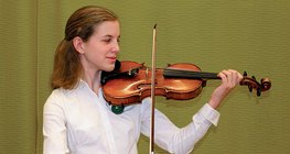 A hegedű helyes tartása