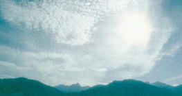 Fodrozódó bárányfelhők 