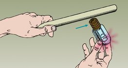 A lámpa villogása közben az elektromos mező energiája csökken