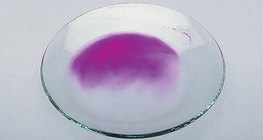 A nátrium-etanolát vizes oldata lúgos kémhatású