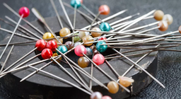 Od kojeg su materijala izrađeni predmeti oko nas?