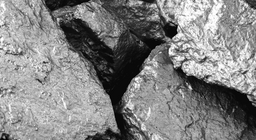 Vakító fehér fénnyel égő fém