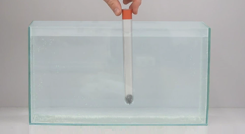 Oscillating test-tube