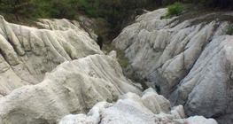 A kazári riolittufa