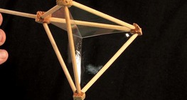 Tetraéder szappanhártyája