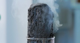 Cukor roncsolása kénsavval