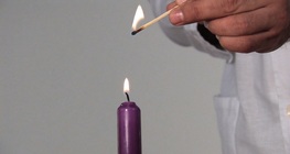 Újra gyullad a gyertya