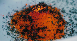 Oksidirajući i redukcijski agens unutar jednog spoja